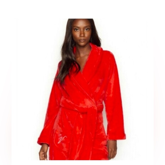 NWOT VS Robe - Picture 7 of 7